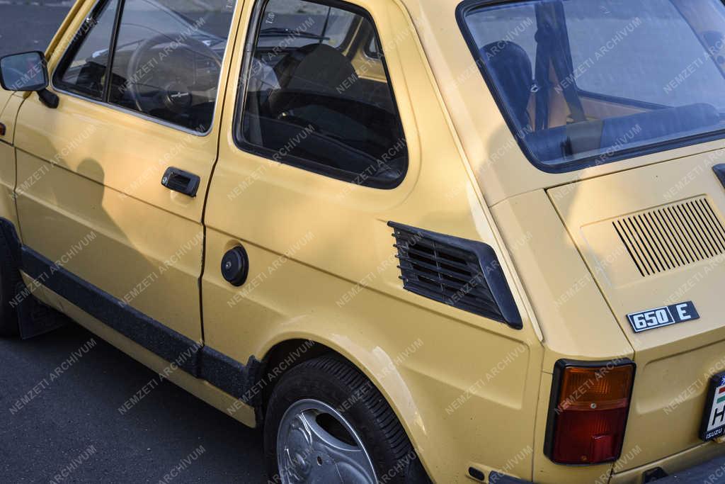 Jármű - Budapest - Veterán Polski Fiat 126p