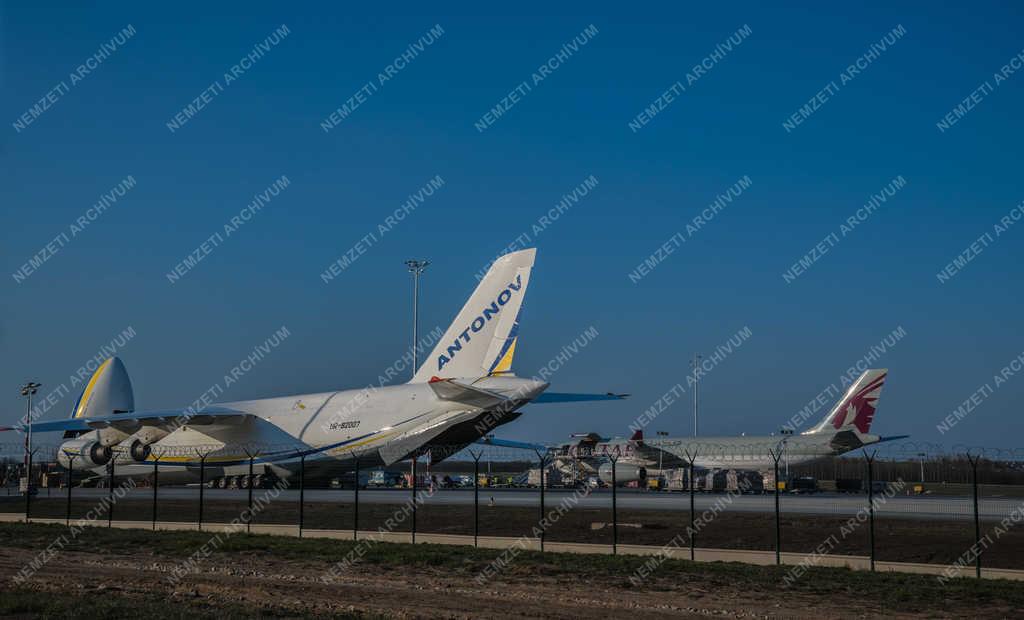 Légi szállítás - Budapest - Antonov Airlines