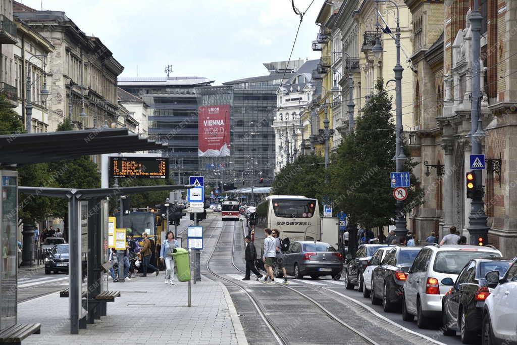 Közlekedés - Budapest - Vámház körút