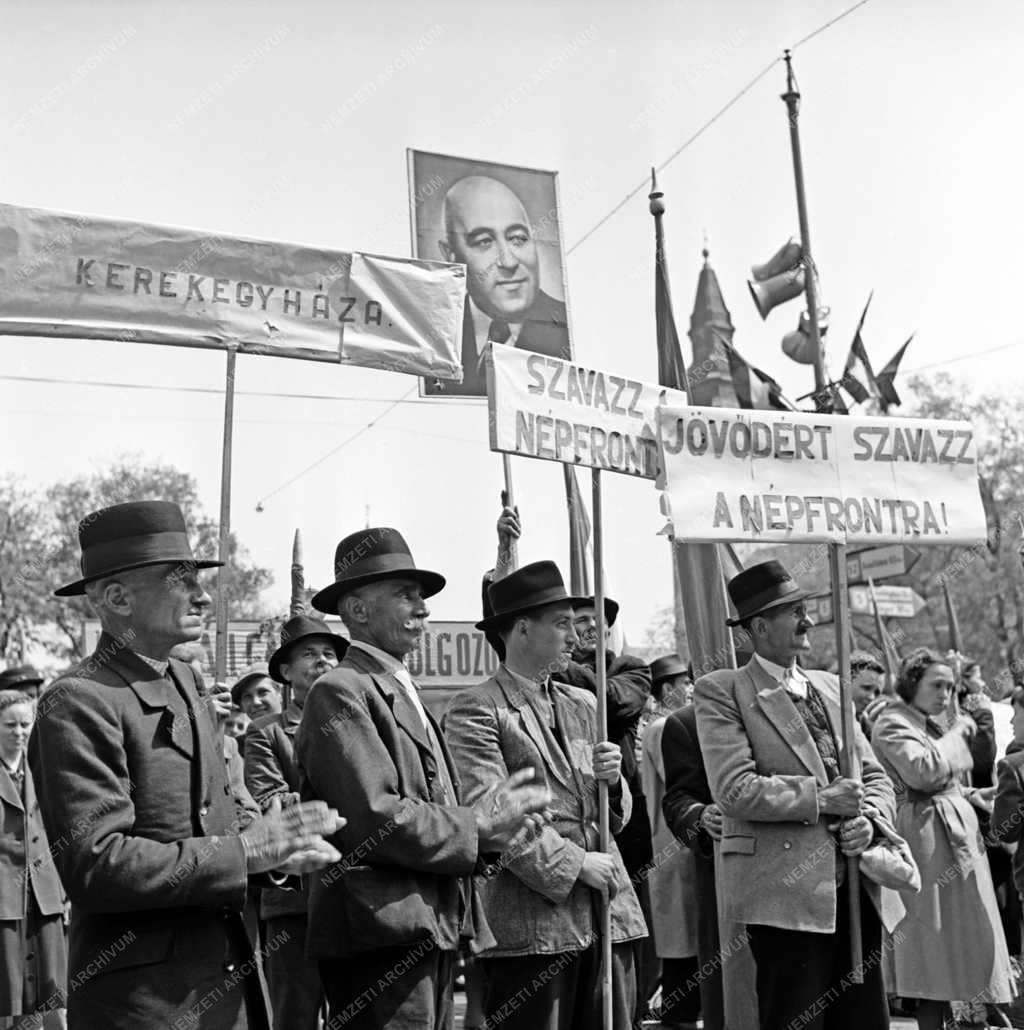 Belpolitika - Választási kampány - Nagygyűlés Kecskeméten