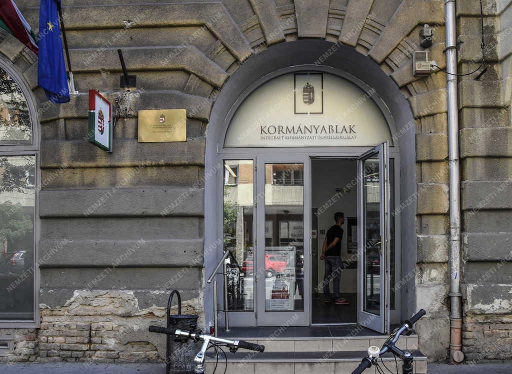 Közigazgatás - Budapest - Kormányablak a Józsefvárosban