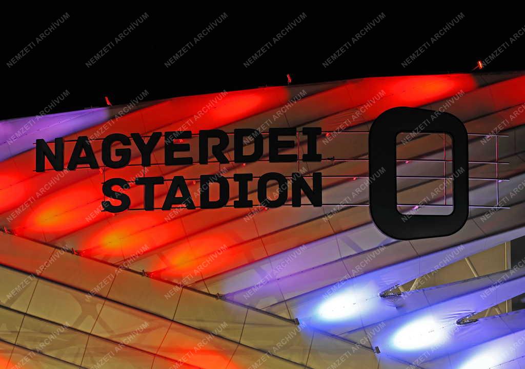 Sportlétesítmény - Debrecen - A Nagyerdei Stadion emblémája