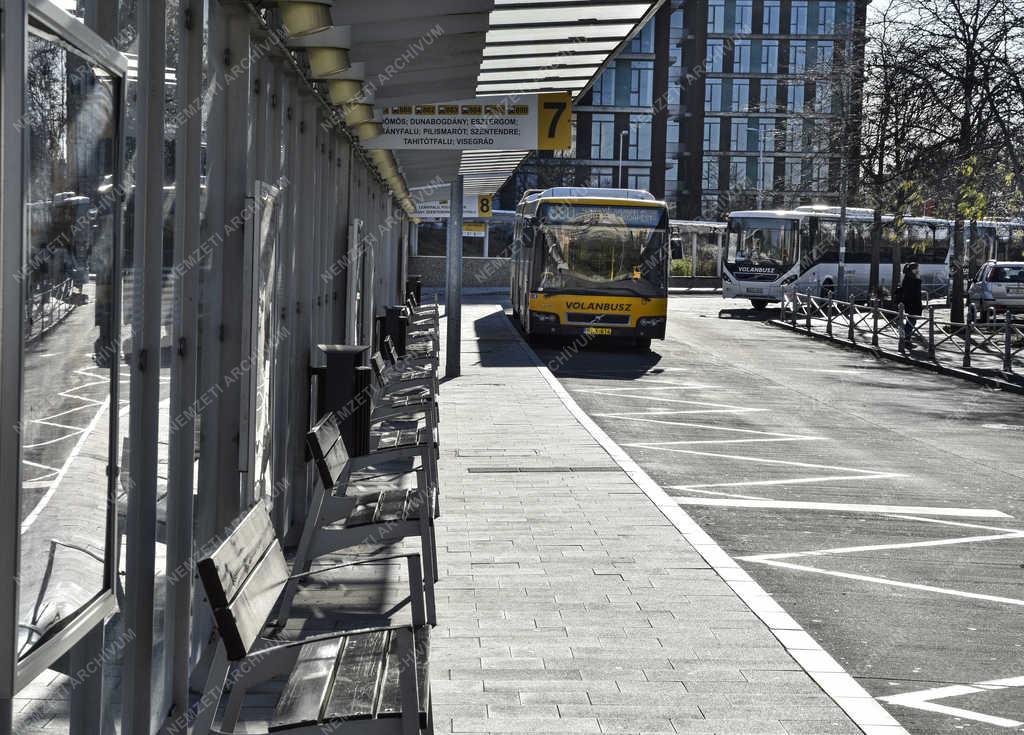 Közlekedés - Budapest - Újpest-városkapu Volánbusz állomás