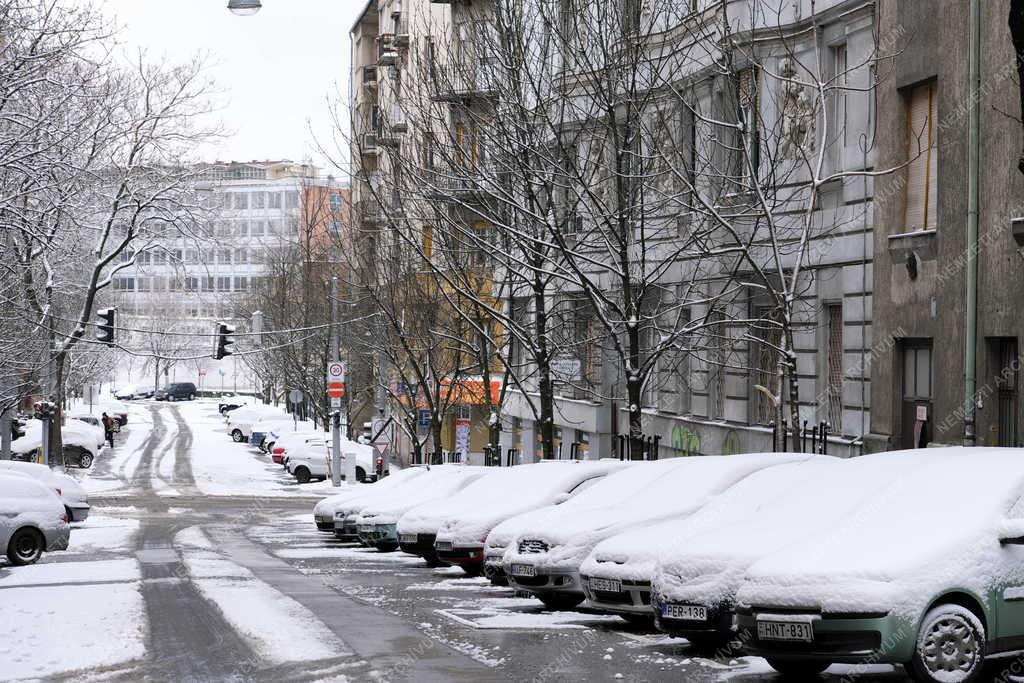 Időjárás - Budapest - Havazás márciusban 