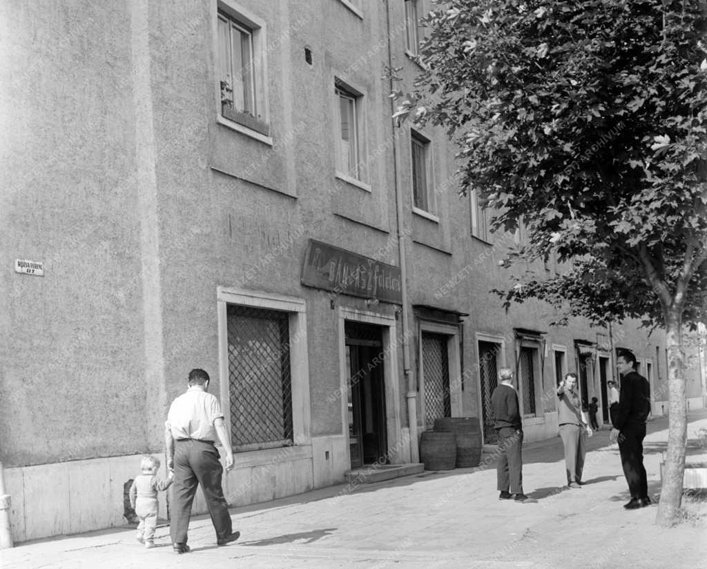 Városkép-életkép - Nagybátonyi utcakép