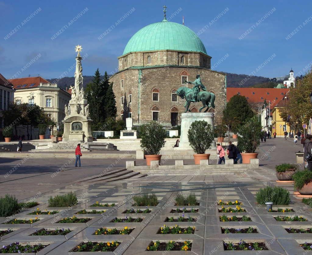 Városkép - Pécs - A Széchenyi tér