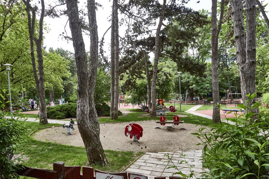 Szabadidő - Budapest - Fenyves utcai játszótér