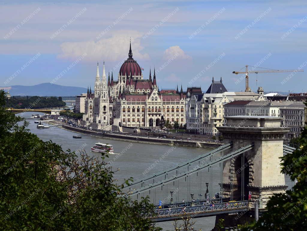 Városkép - Budapest - Lánchíd