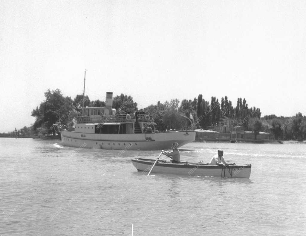 Idegenforgalom - Román turisták a Balatonon