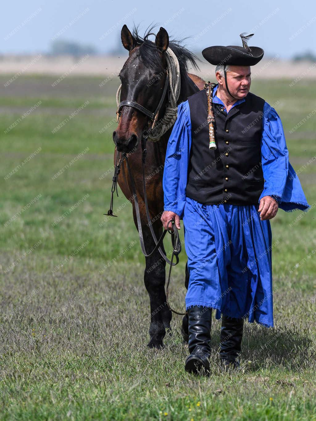 Turizmus - Hortobágy - Csikósok