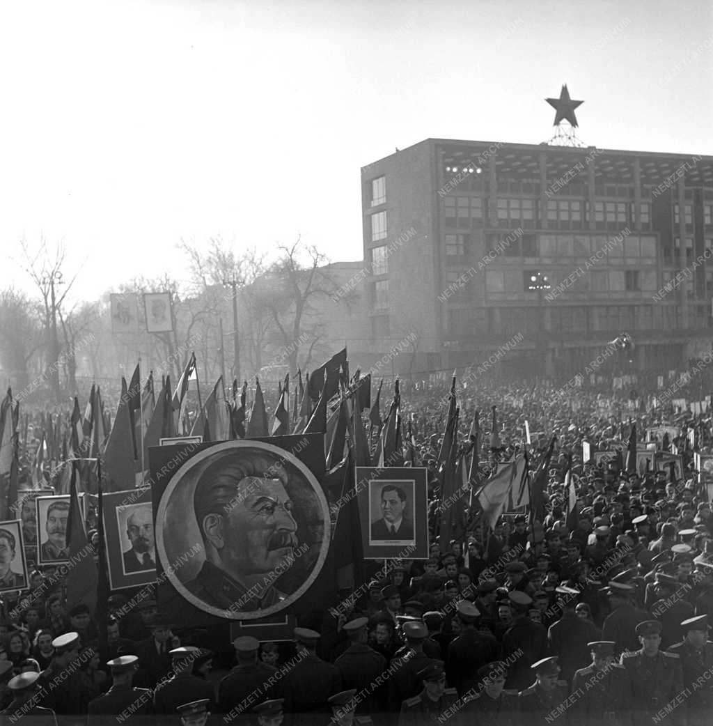 Belpolitika - Gyászgyűlés - Sztálin halála 