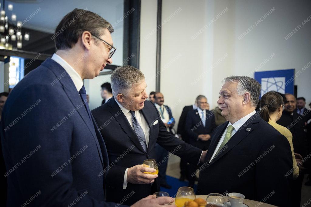 Az Európai Nukleáris Szövetség első csúcstalálkozója