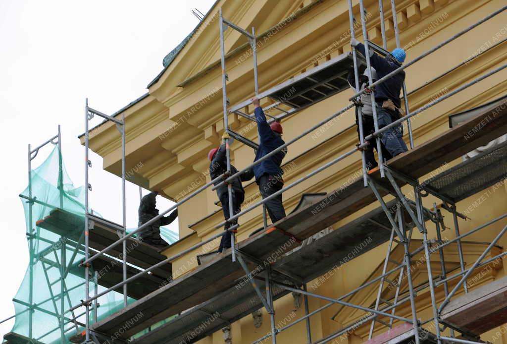 Felújítás - Debrecen - Elkezdődött a Nagytemplom felújítása