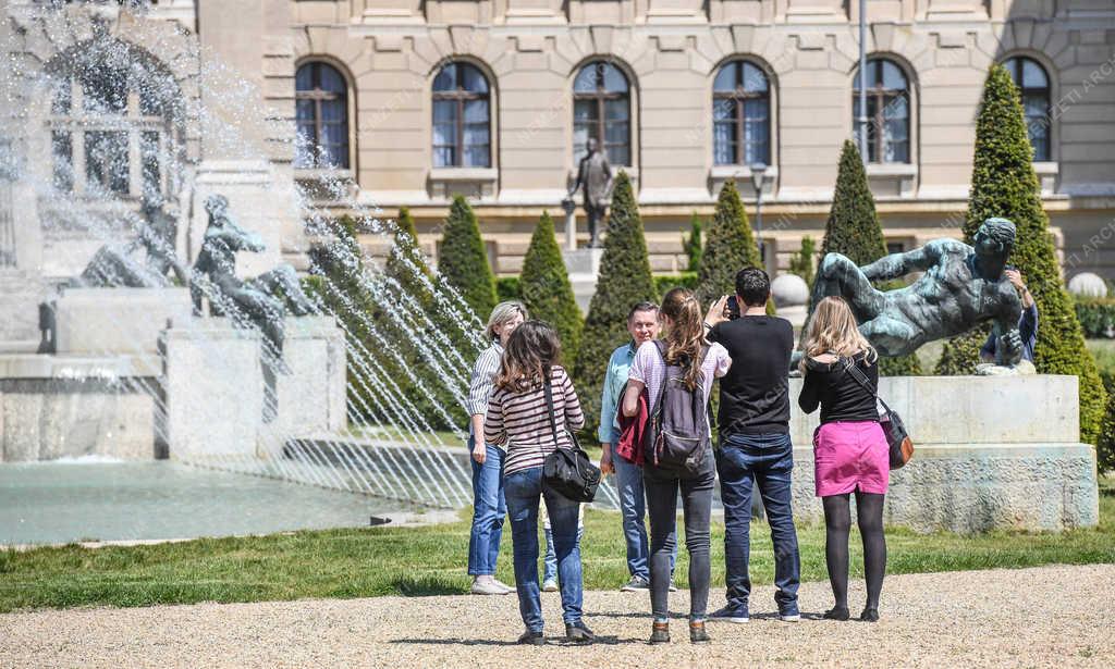 Városkép - Debrecen - Az egyetem francia parkja 