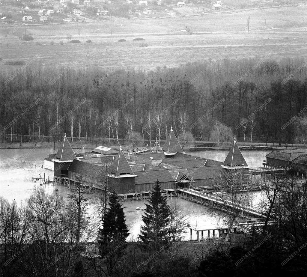 Turizmus – Megújul a Hévízi Tófürdő