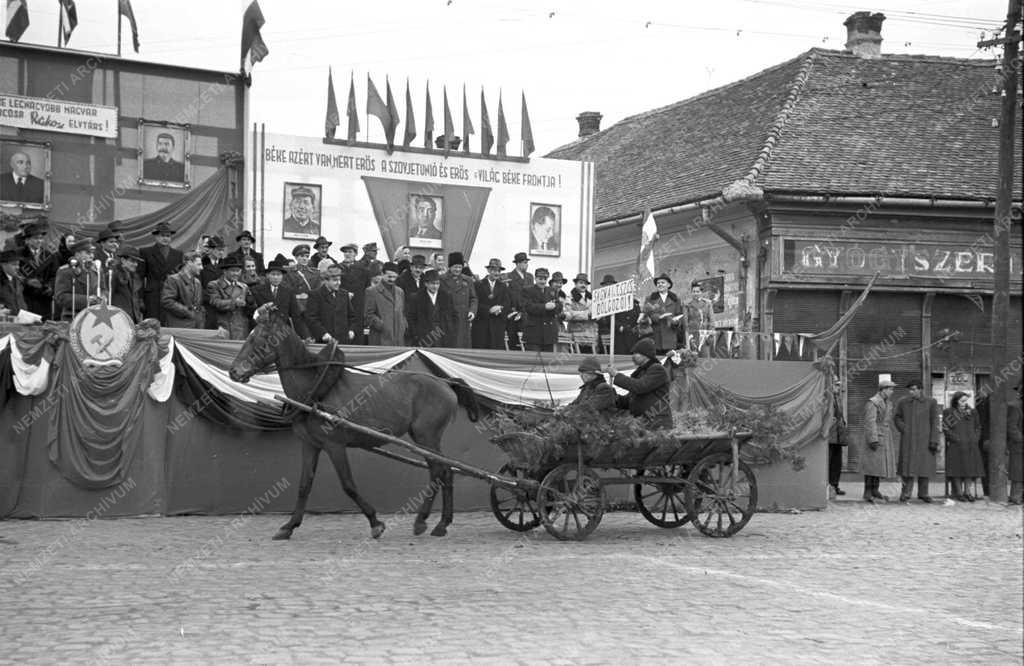 Belpolitika- Kongresszusi beszámoló gyűlés Karcagon 