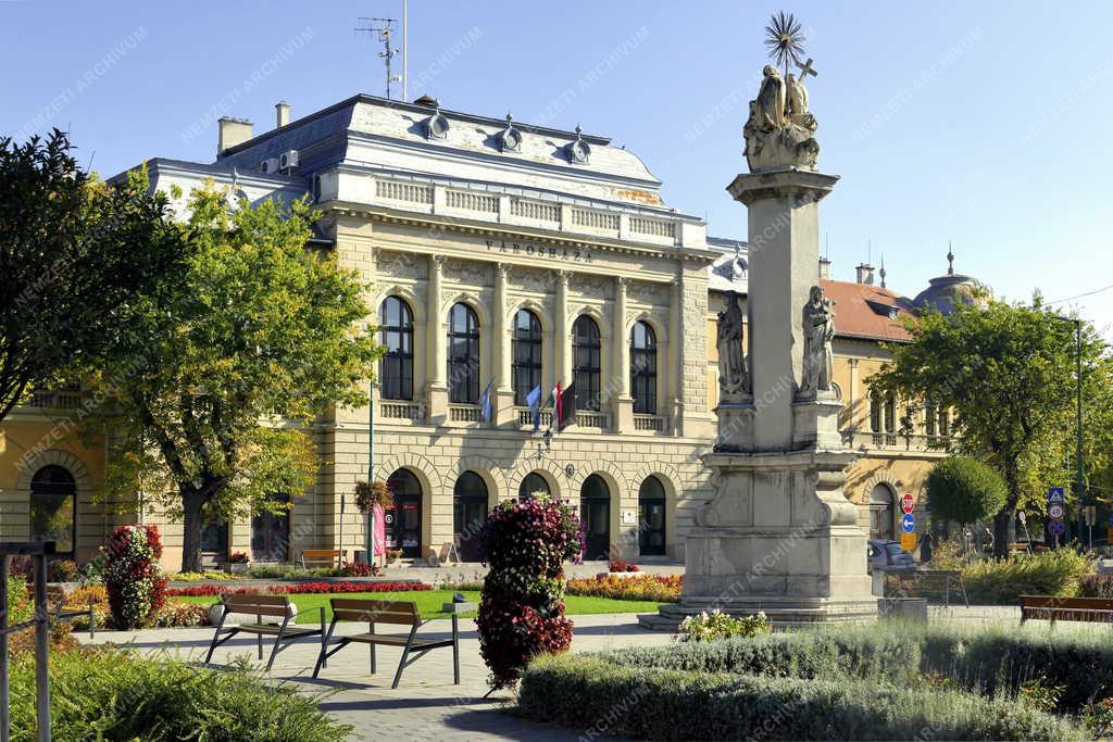 Városkép - Cegléd - Kossuth Lajos tér