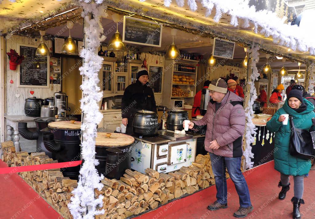 Ünnep - Budapest - Adventi vásár