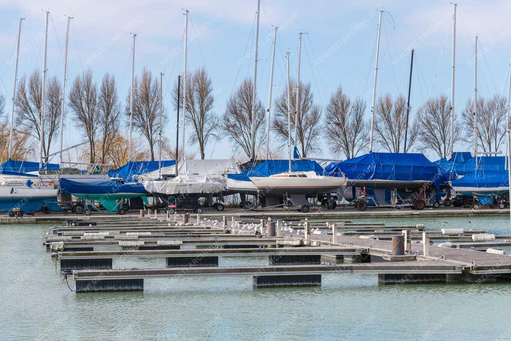 Turizmus - Balatonlelle - Hajóállomás