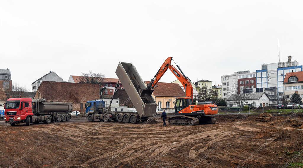 Építőipar - Debrecen - Új szálloda épül 