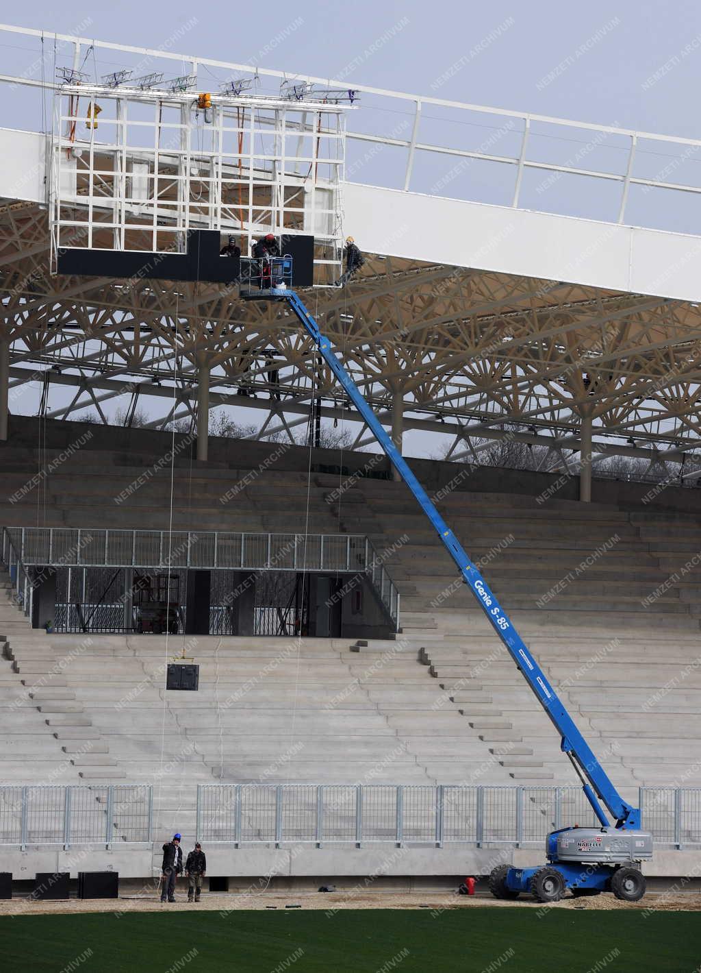 Sportlétesítmény - Debrecen - Épül az új stadion