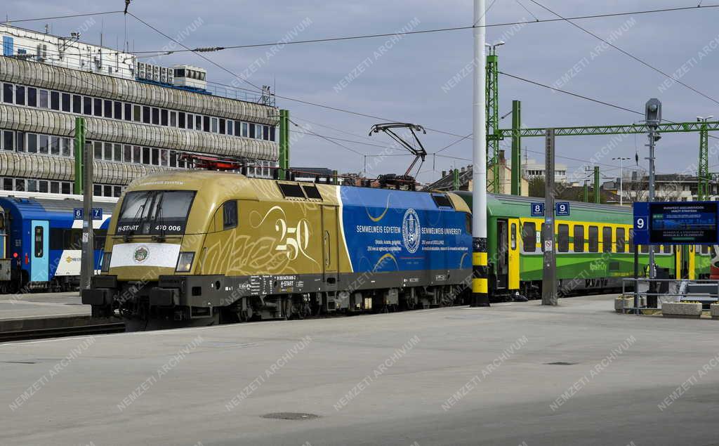 Közlekedés - Budapesti Déli pályaudvar