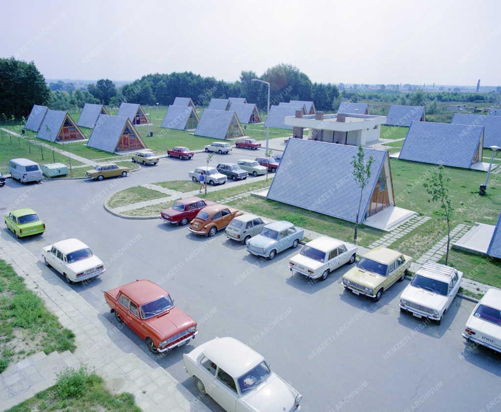 Életkép - Szabadidő - Zalakarosi bungalótelep