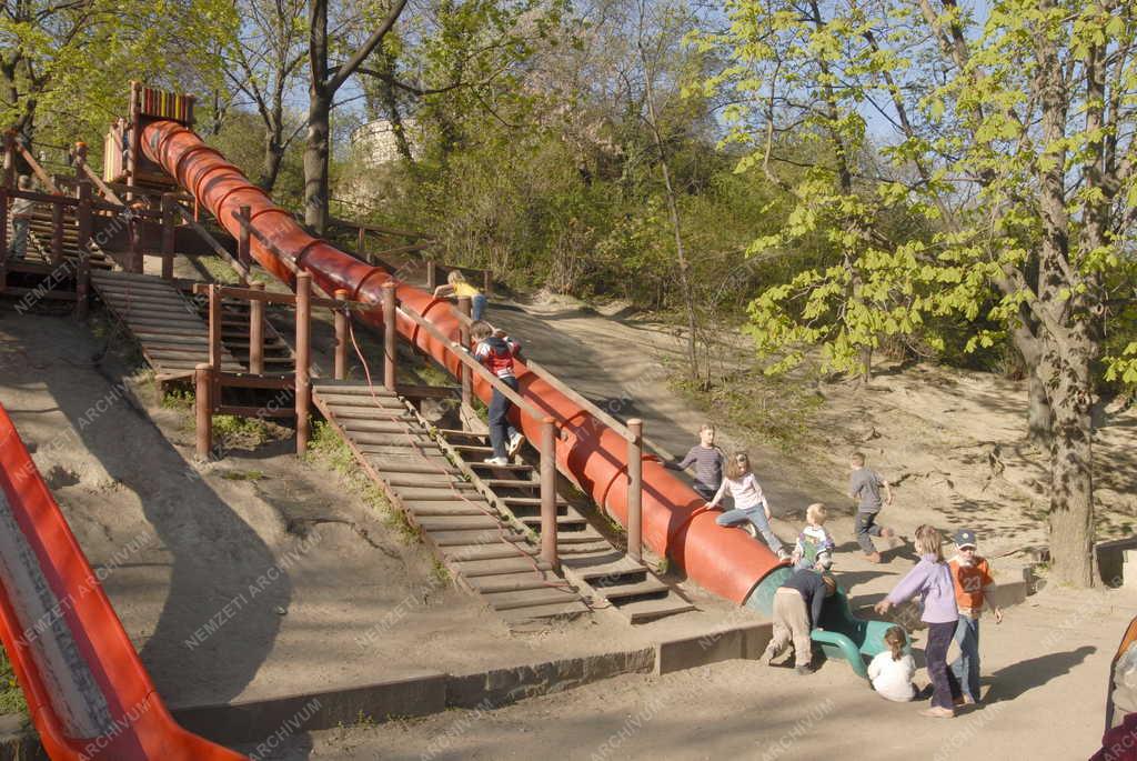 Budapest - Játszótér a Gellért-hegyen