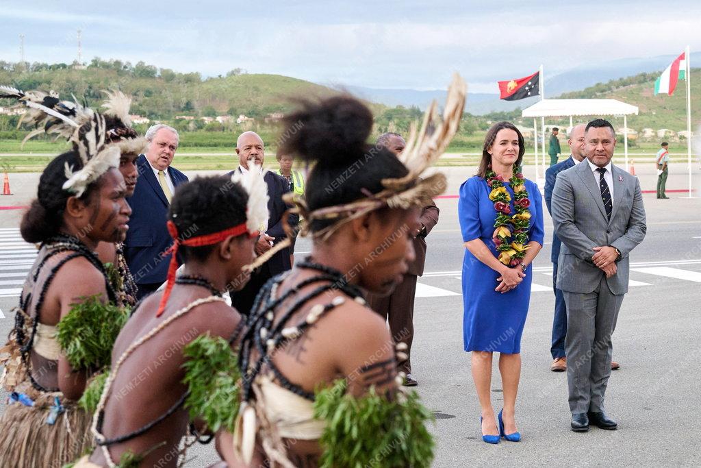 Novák Katalin Pápua Új-Guineában