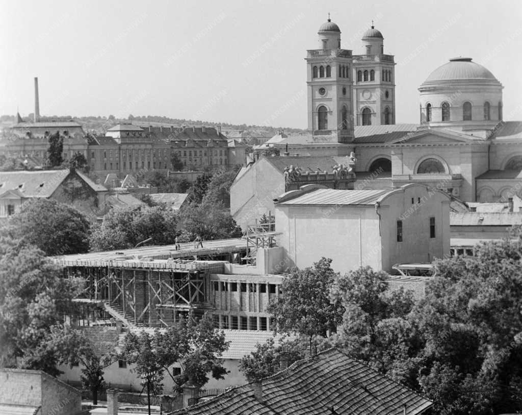 Városkép - Kultúra - Új színház épül Egerben