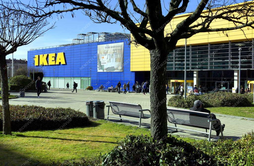 Kereskedelem - Budapest – IKEA-áruház az Örs vezér terén