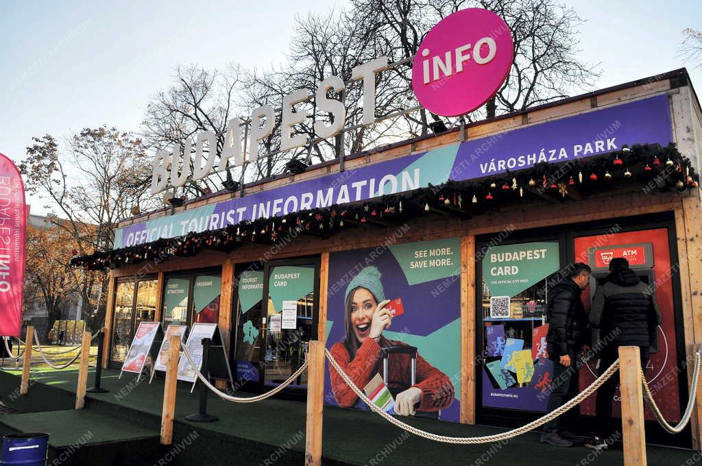 Idegenforgalom - Budapest Info pavilonja