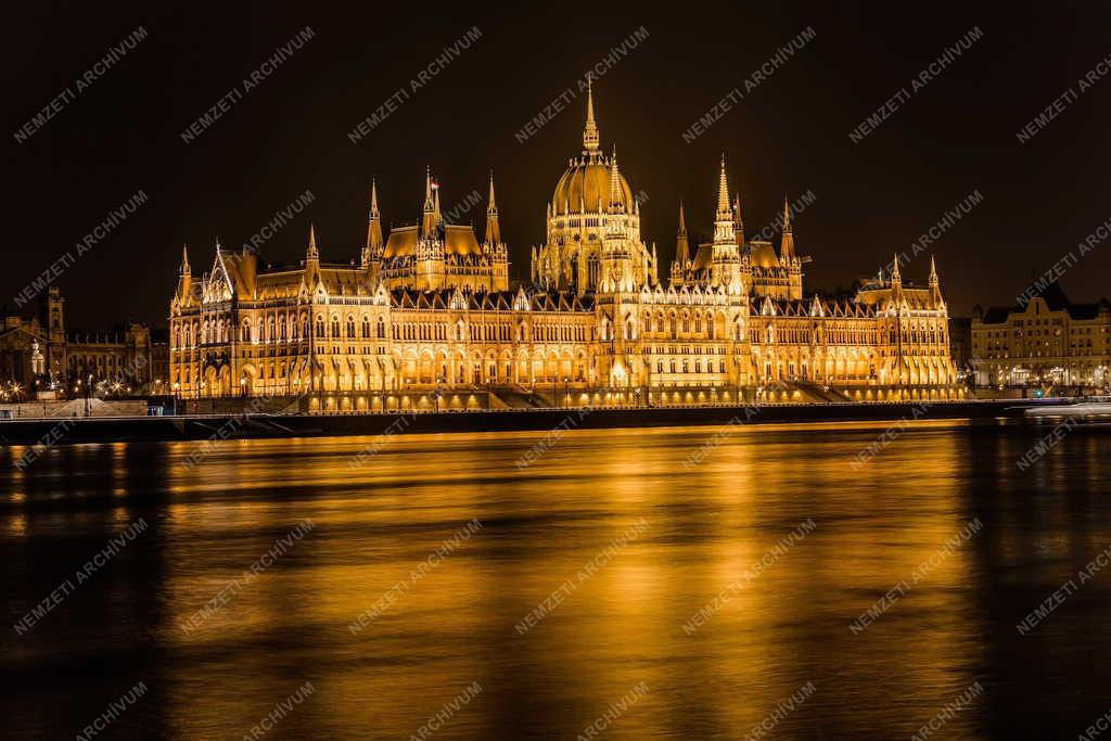 Városkép - Budapest - Parlament 