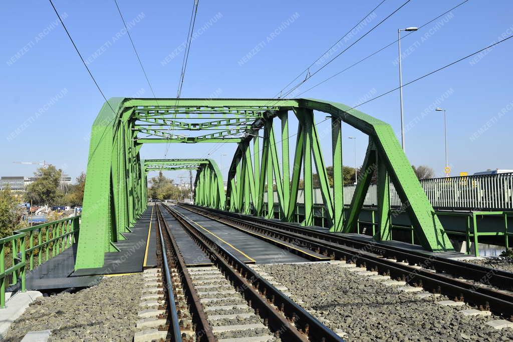 Közlekedés - Budapest - Felújították a Kvassay hídat