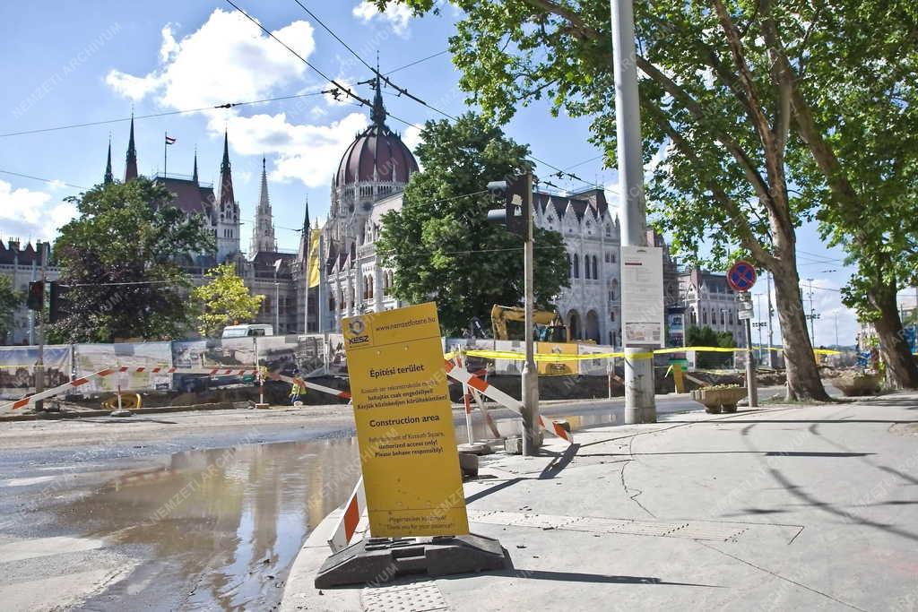 Felújítás - Budapest - A Kossuth Lajos tér rekonstrukciója