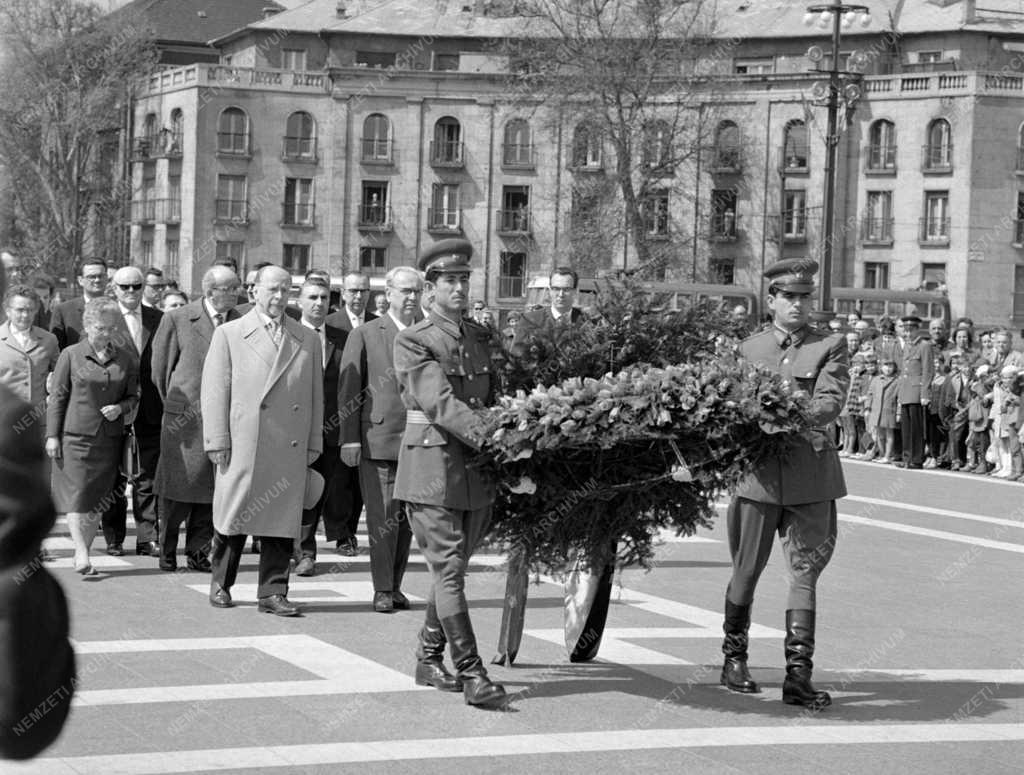 Külkapcsolat - NDK párt- és állami küldöttség magyarországi látogatása