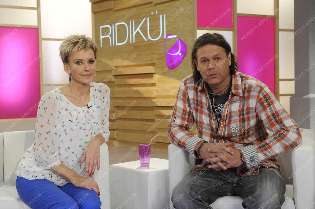 Televízió - Ridikül című női beszélgetős műsor
