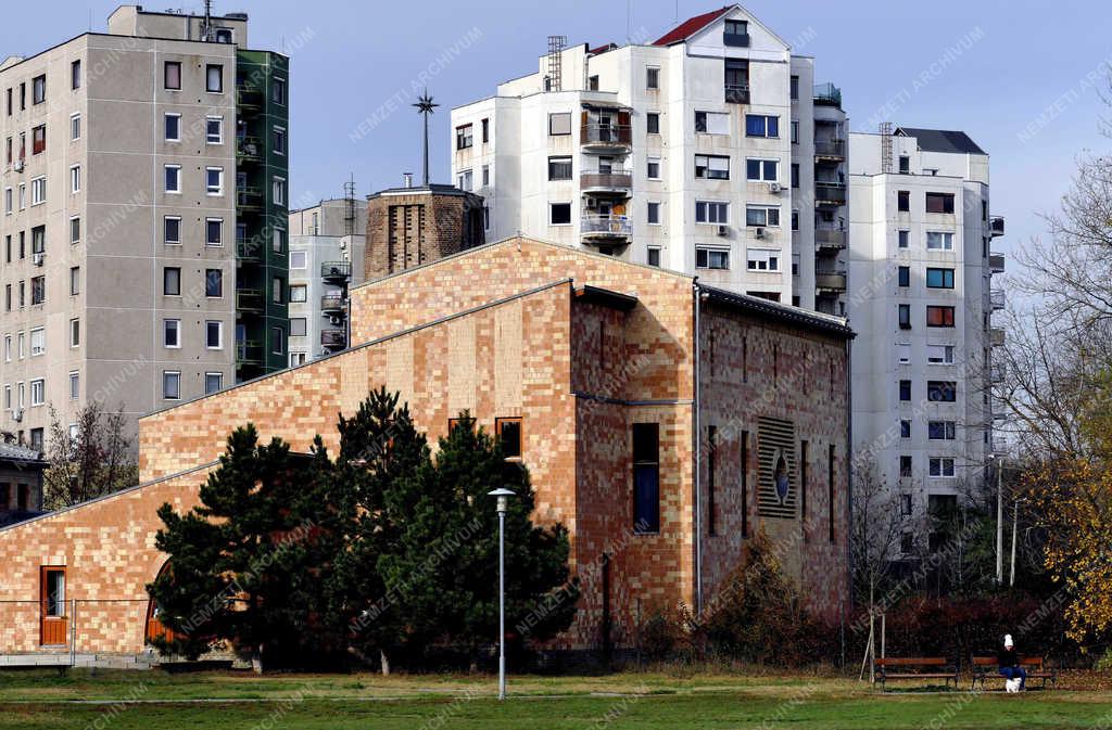 Egyházi épület - Budapest - Káposztásmegyeri Református Gyülekezet 