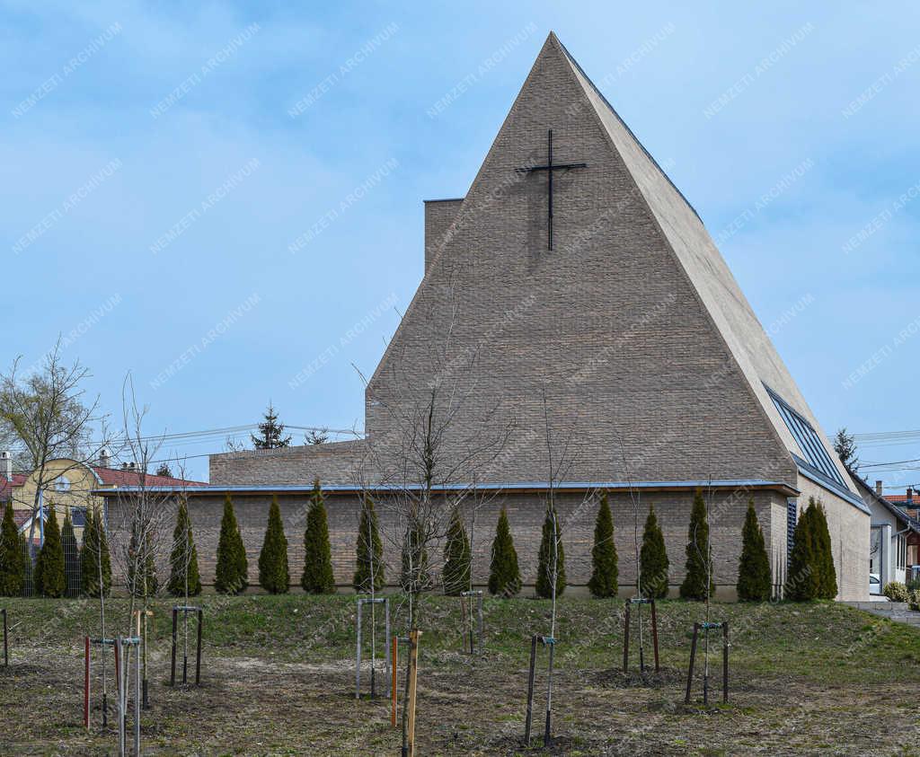 Egyházi épület - Debrecen - Szent György római katolikus templom