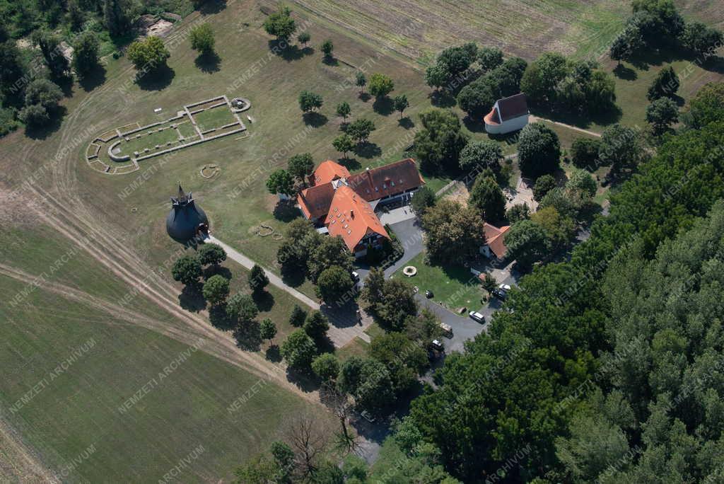 Tájkép - Légi felvétel - Zalavári Történelmi Emlékpark