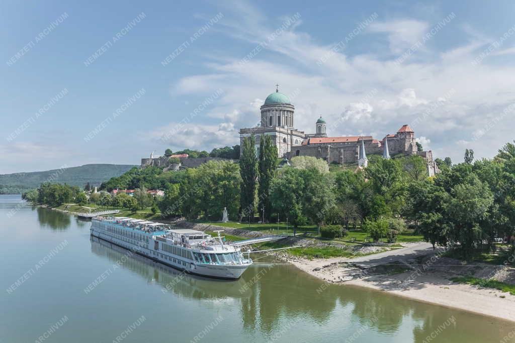 Egyházi épület - Esztergom - Esztergomi Bazilika