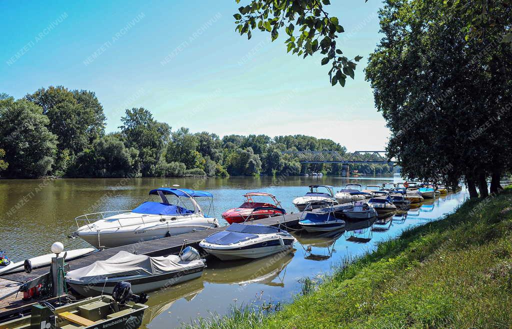 Városkép - Tokaj - Tisza-part