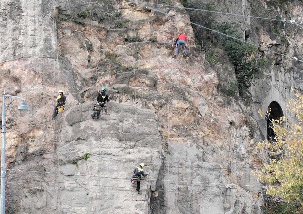 Természetvédelem - Budapest - Alpinisták a Gellért-hegyen 