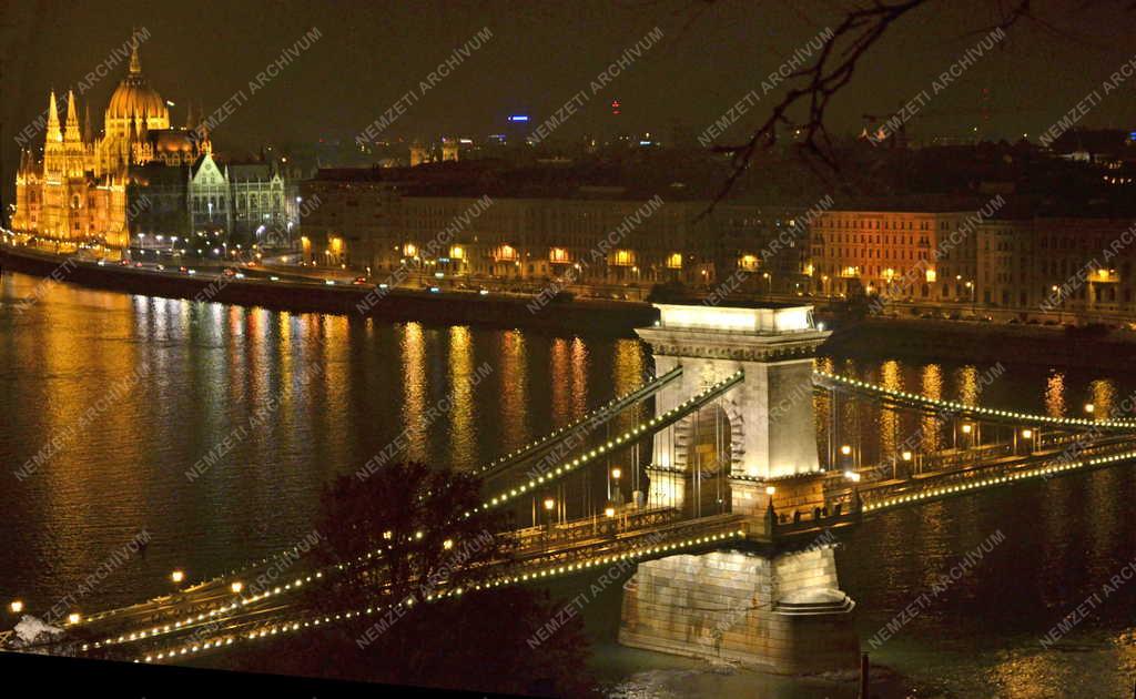 Budapest - Dunai panoráma - Esti felvétel