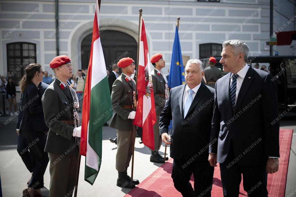 Magyar-szerb-osztrák migrációs csúcs Bécsben