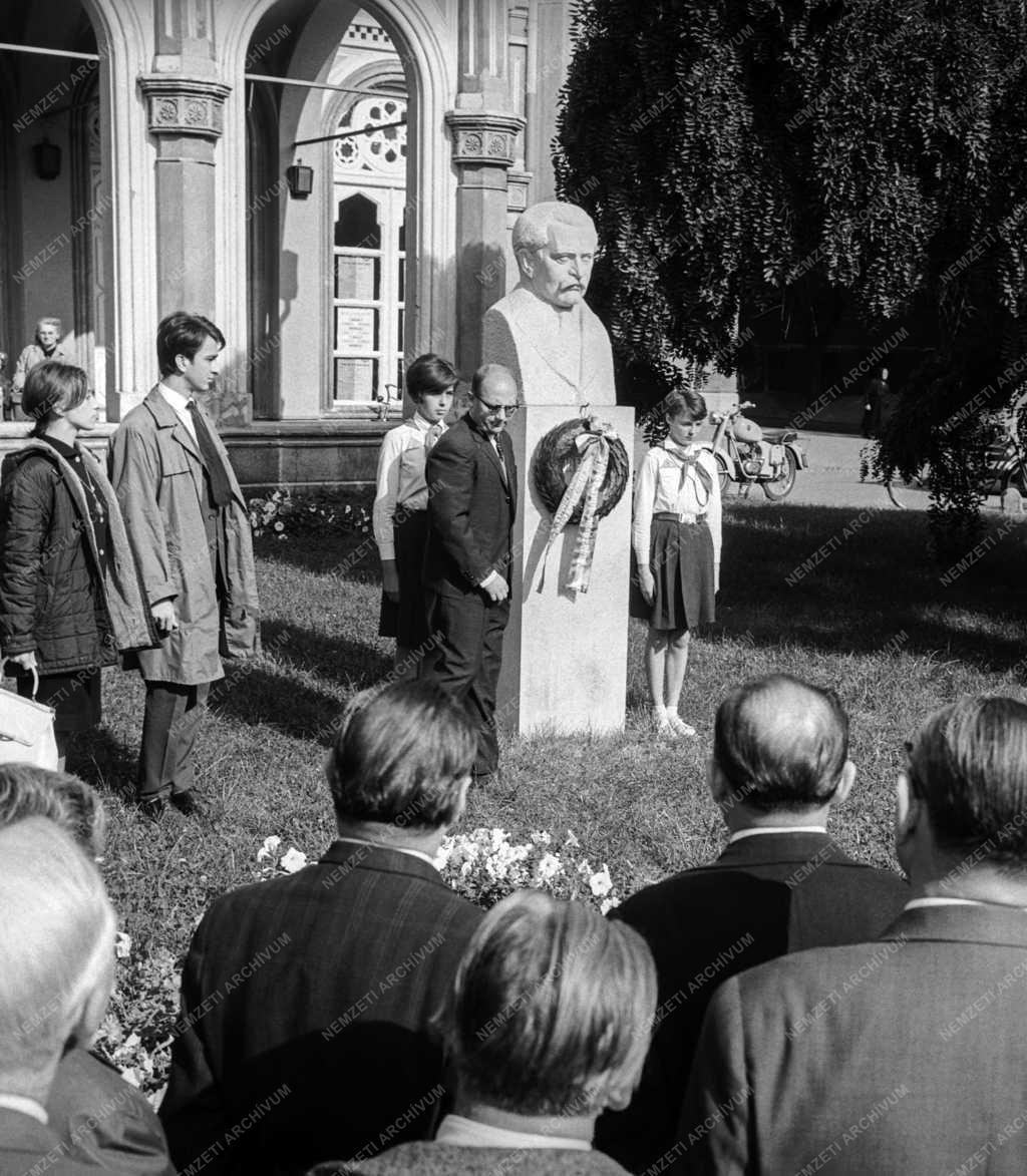 Kultúra - Száz esztendős a debreceni Csokonai Színház