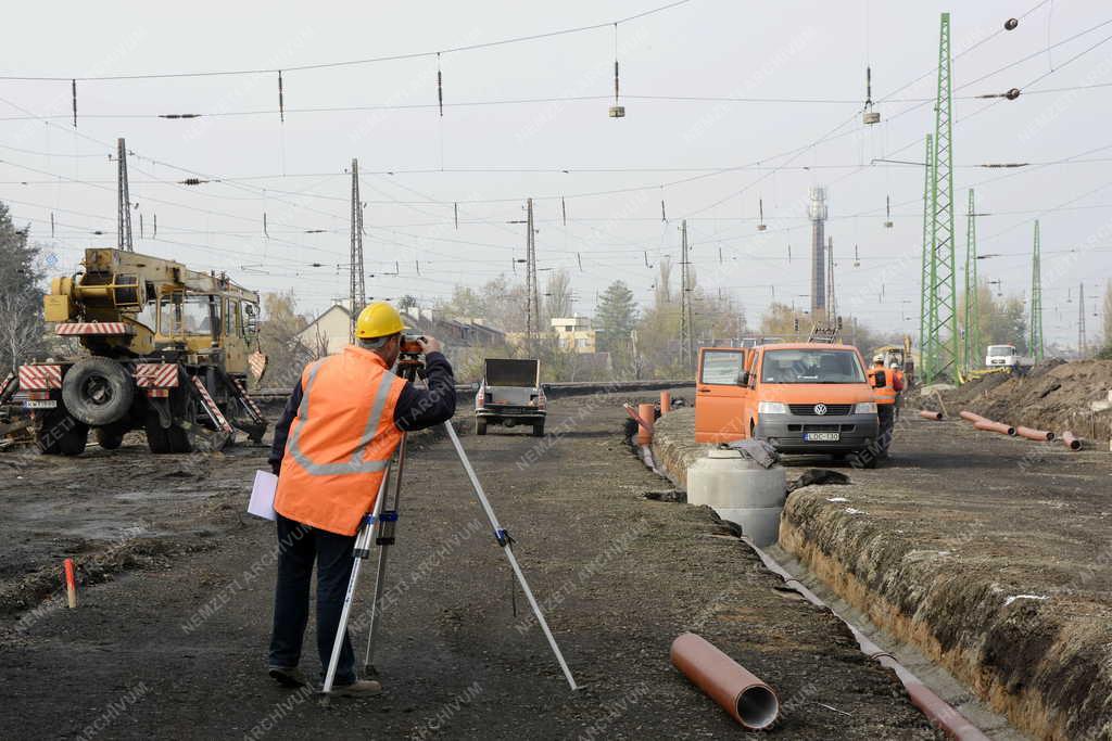 Építőipar - Vác - Megújul a váci vasútállomás