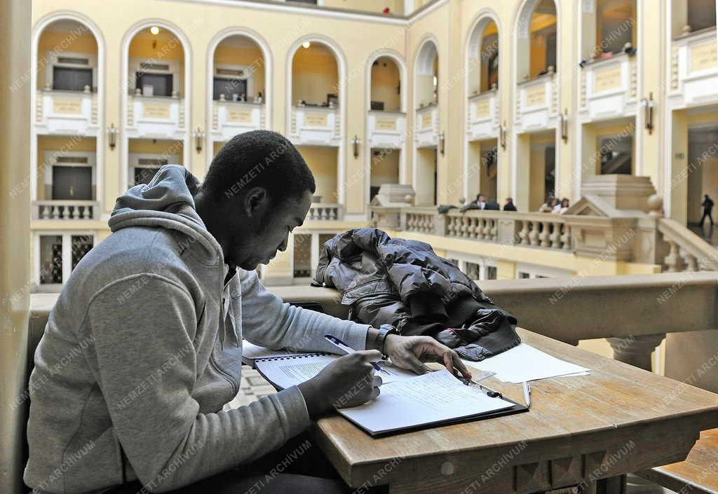 Felsőoktatás - Debrecen - Vizsgaidőszak a Debreceni Egyetemen