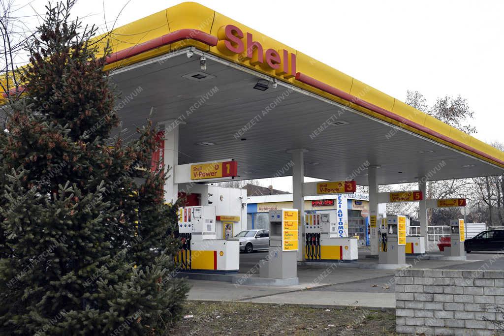 Közlekedés - Budapest - Shell üzemanyagtöltő állomás