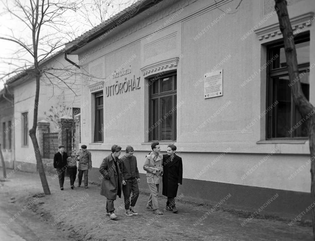 Szabadidő - Tíz éves a kispesti Tőke László Úttörőház